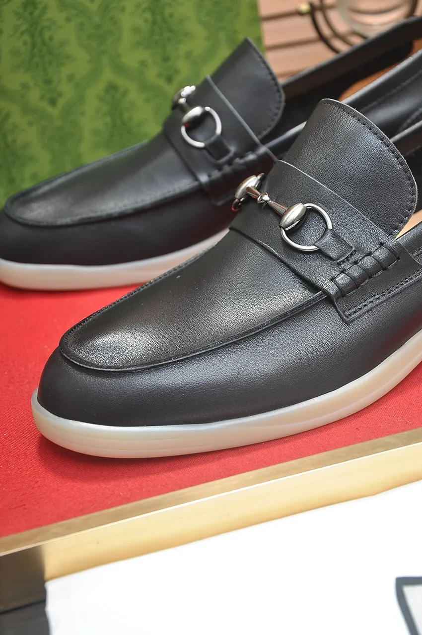 Men's shoes 💰440💶【GUCCI】 (High-end Niuli) New 🍀Gucci* - top version Gucci classic casual leather shoes! It is made of imported original cowhide and has a comfortable first layer of cowhide lining! Original wear-resistant rubber outsole! High quality products! Code number 38-44!